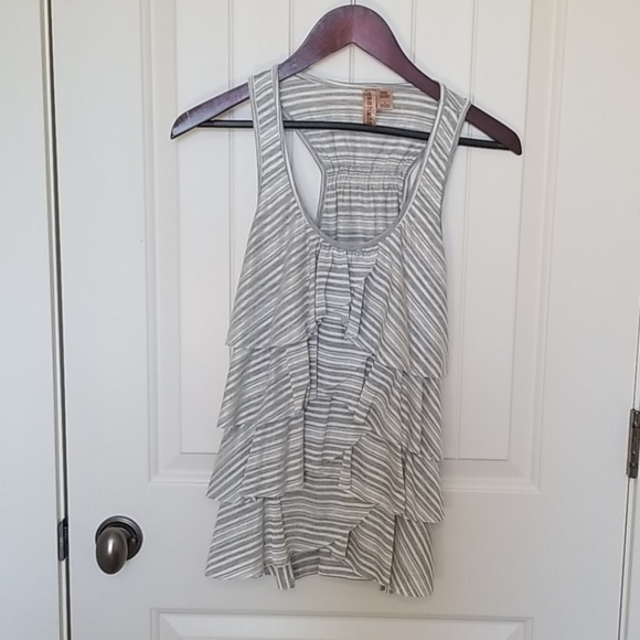 Eyeshadow Tops - NWOT White and silver ruffled racerback tank